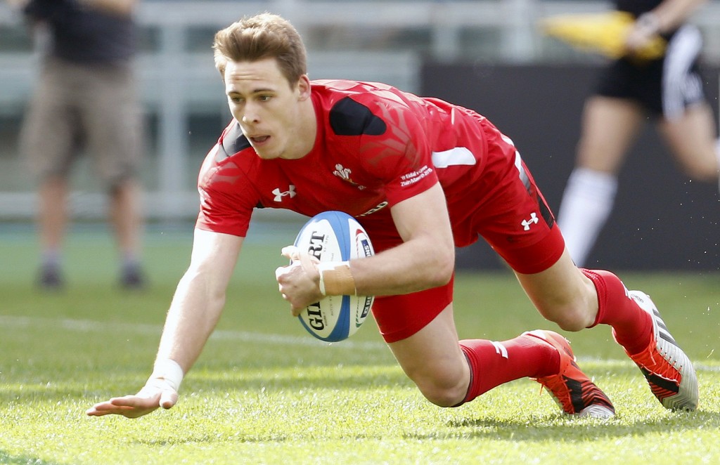 Wales' Williams scores a try against Italy during their Six Nations Rugby Union match at the Olympic stadium in Rome